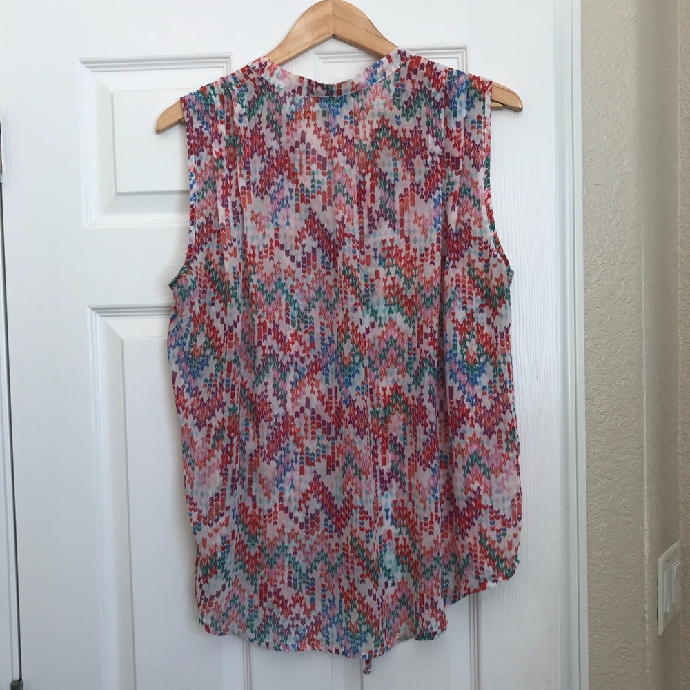 Beautiful, Colorful top - Picture 2 of 5
